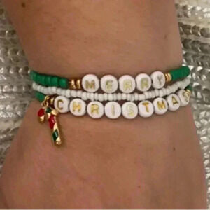 🆕 NEW-3pc Christmas Beaded Bracelet Charm Green Set🆕